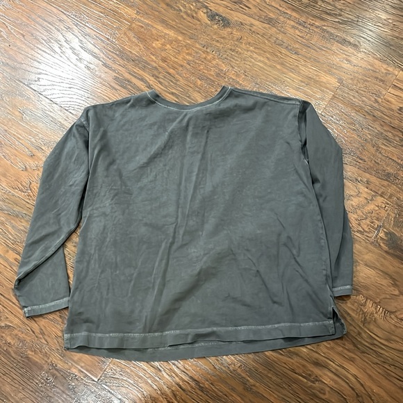 Old Navy Everyday Shirt 101 - Picture 2 of 4